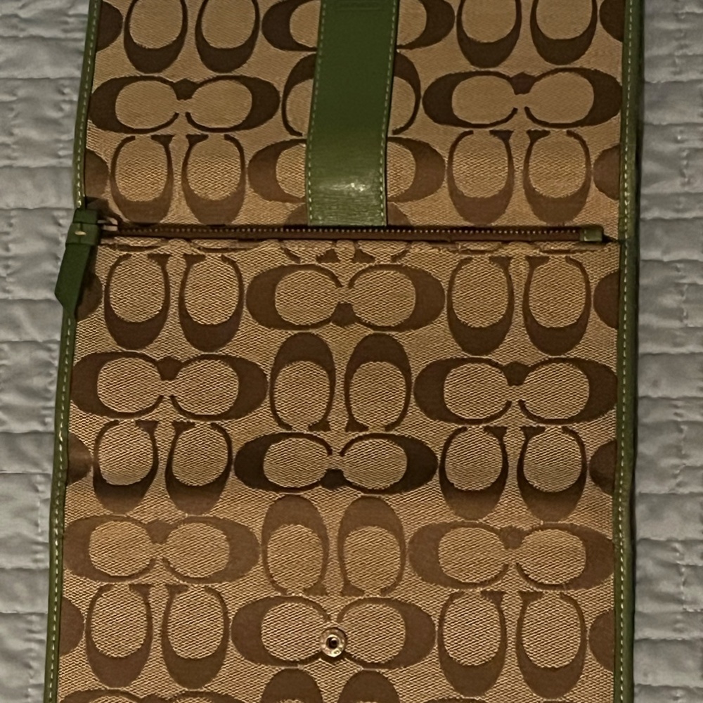 Coach Wallet - Picture 4 of 4